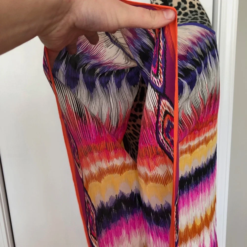 Trina Turk 100% Silk Kaftan Theodora Top Resort-wear, Swim Cover Up - Picture 3 of 7